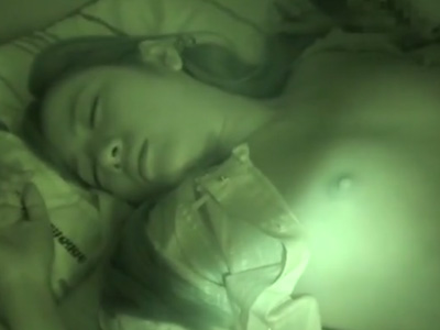 【本物レイプ動画】童貞の兄が妹の寝ているところを襲いかかり中出しセックスで気分爽快レイプ動画！